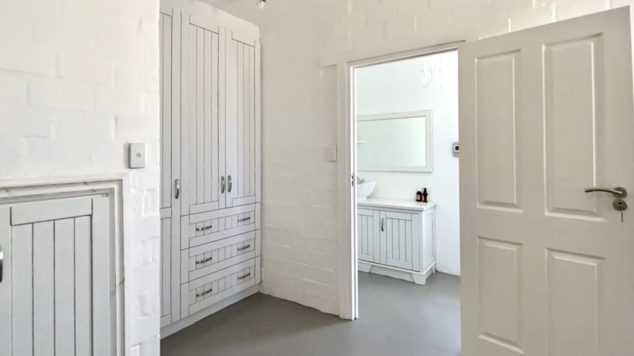 6 Bedroom Property for Sale in Jacobsbaai Western Cape